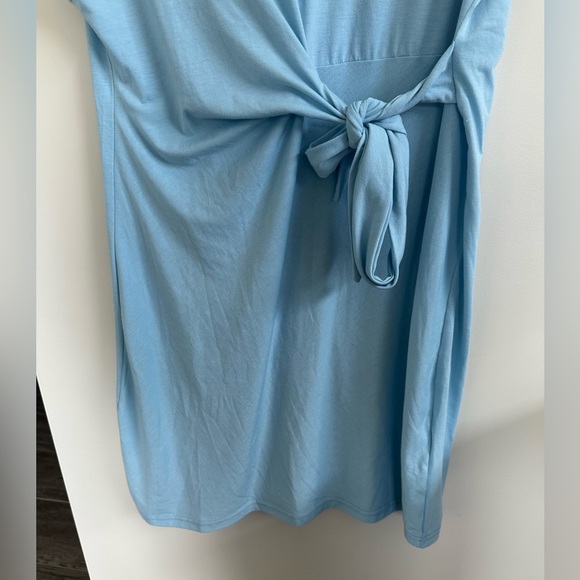 ❤️ Beautiful Light Blue Tie-Front Dress Large - Picture 5 of 5